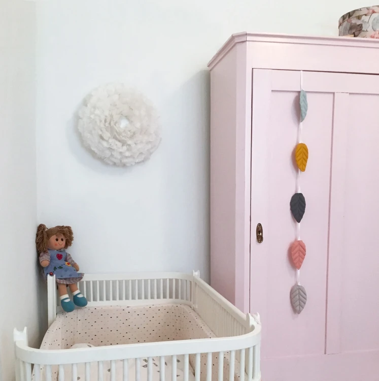 2150_Eos_Up_kids_environment_72dpi.jpg