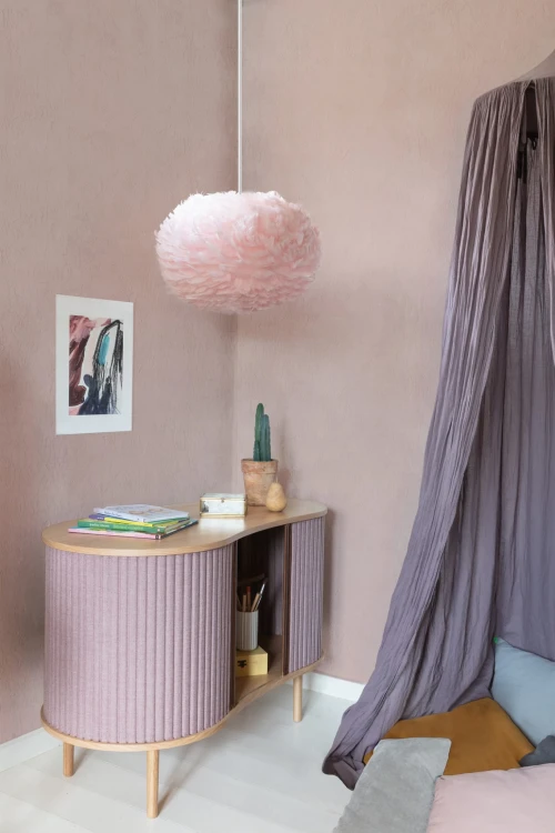 UMAGE_lifestyle_Eos_medium_light rose_Audacious_high res.jpg