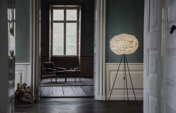 Lampa Eos_large_white_tripod_floor_black.jpg