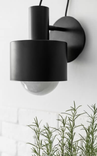 lampa-ścienna-ummo-enkel-kinkiet-czarna-2.jpg