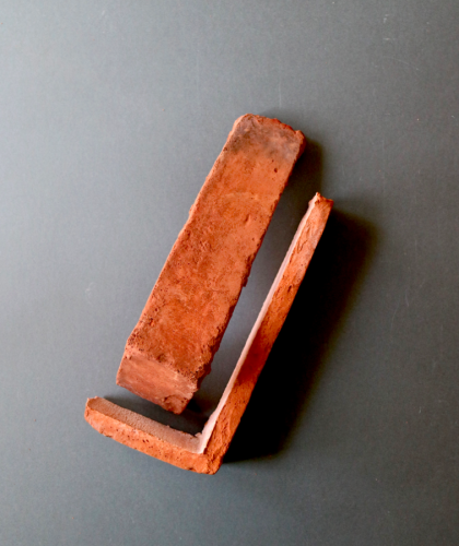 naroznik-cegly-dekoracyjnej-polowka-stara-cegla-milke-frudizajn