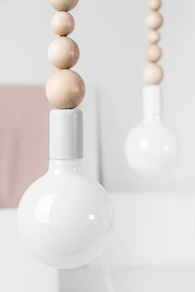 lampa-sufitowa-sfarer-z-bukiem-i-kablem-biala-perla-frudizajn