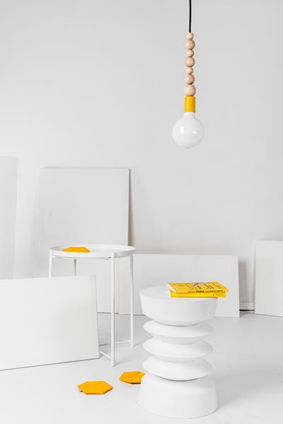 lampa-do-sypialni-loft-sfarer-biala-oprawka-i-perlowy-kabel-frudizajn