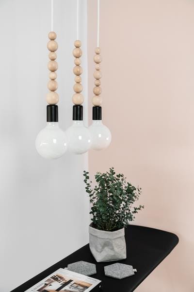 designerska-lampa-loft-sfarer-czarna-struktura-i-kabel-fru-dizajn