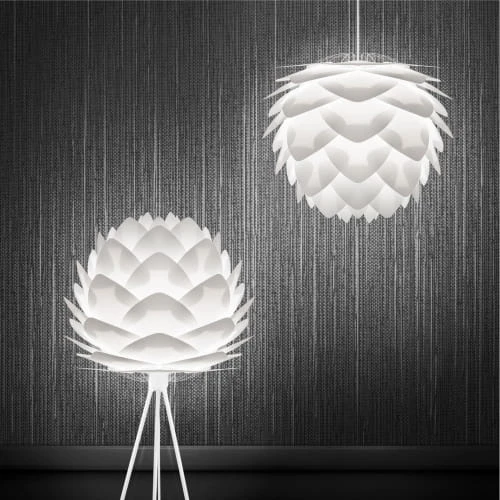 Lampa Silvia_trójnóg i wisząca_biała.jpg