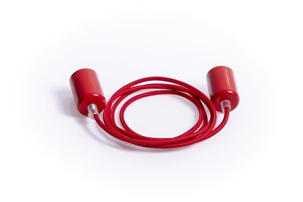 metalowa-lampa-z-czerwonym-kablem-do-loftu-fru-dizajn