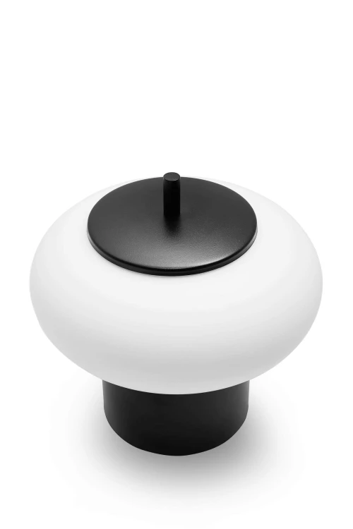 lampa-scienna-torni-b-w-kontrastowej-czerni-fru-dizajn