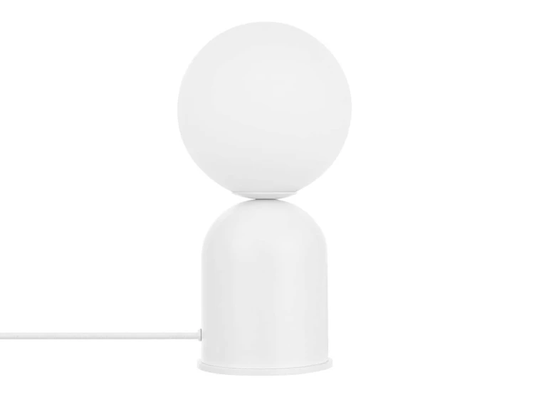 lampa-stolowa-biala-luoti-st-ummo-z-mlecznym-kloszem-frudizajn