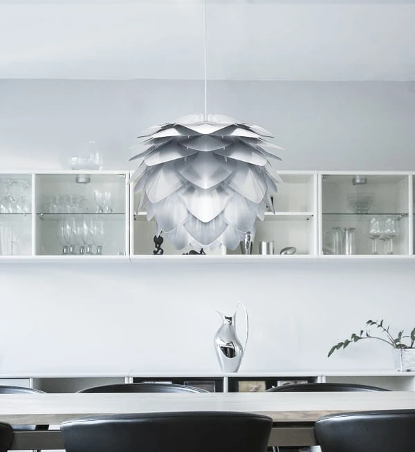 02053_Silvia_steel_diningtable_environment.jpg