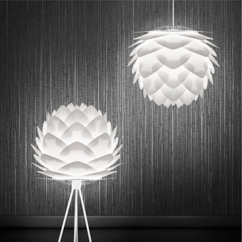 Lampa Silvia_trójnóg i wisząca_biała.jpg