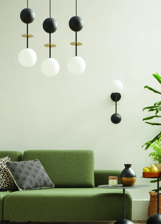 lampa-czarna-oio-a-3p-z-trzema-kloszami-do-salonu-fru-dizajn