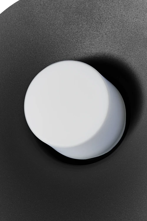 designerska-czarna-lampa-scienna-caponio-w-a-ummo-do-sypialni-frudizajn