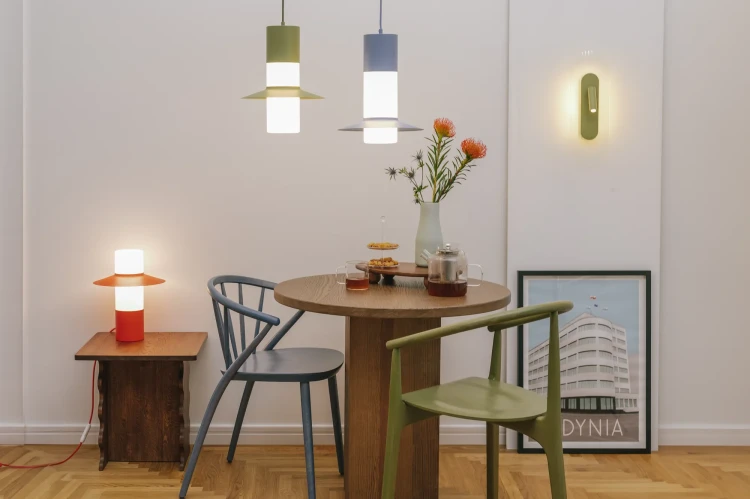 nowoczesna-lampa-wiszaca-caponio-a-biala-ummo-do-jadalni-fru-dizajn