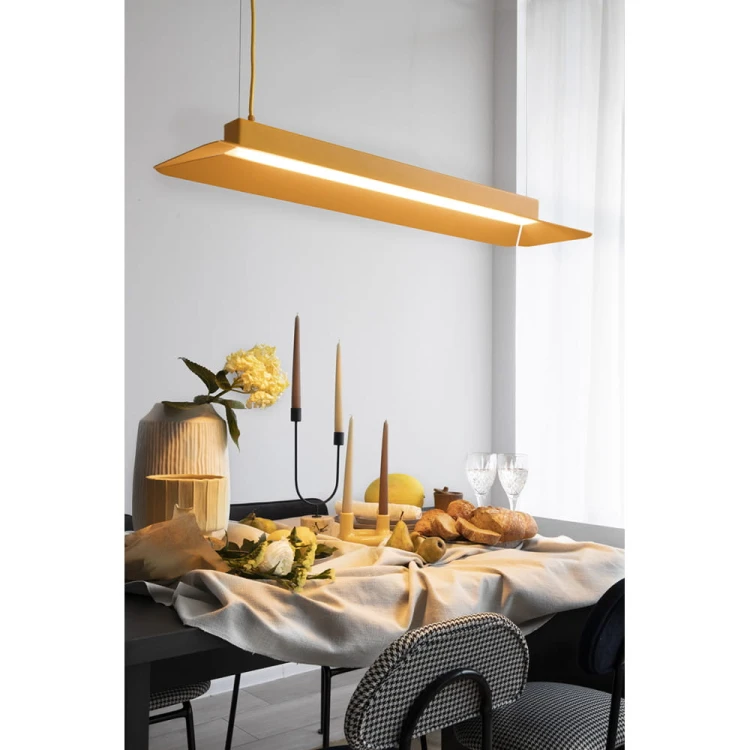 melonowa-lampa-z-metalu-yottsu-b-ummo-w-aranzacji-wnetrza-frudizajn