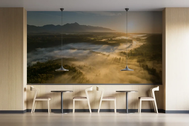19_Misty Peaks – Poranna cisza nad leśnym krajobrazem.webp