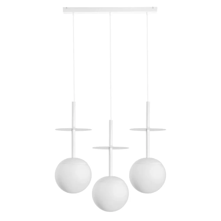 lampa-sufitowa-biala-z-trzema-kulami-plaat-a-ummo-do-sypialni-fru-dizajn