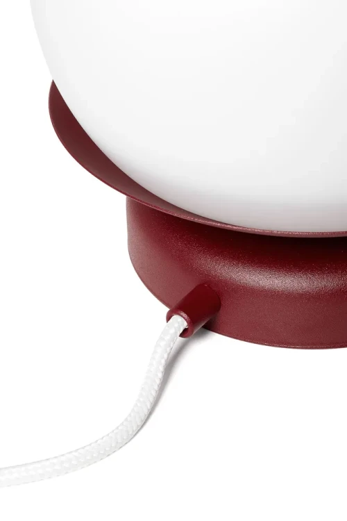 bordowa-lampa-na-stolik-kuul-st-z-kula-fru-dizajn