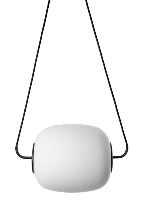 lampa-wiszaca-epli-z-czarnym-kablem-ummo-front-frudizajn