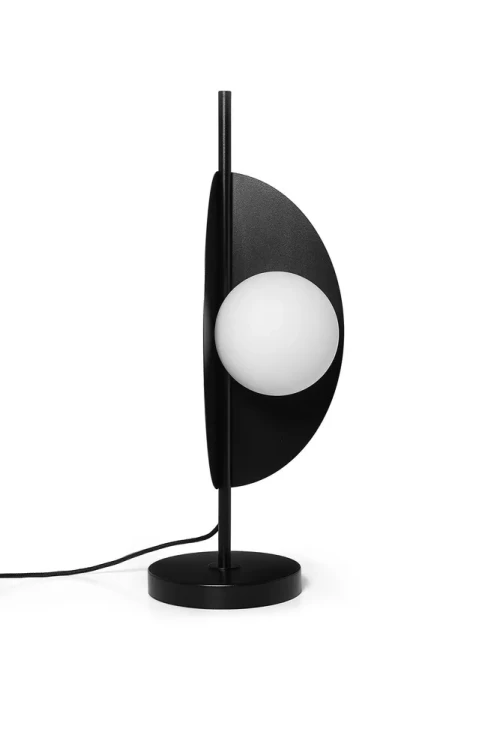 lampa-stolowa-czarna-sallo-st-z-opalowa-kula-do-sypialni-ummo-frudizajn