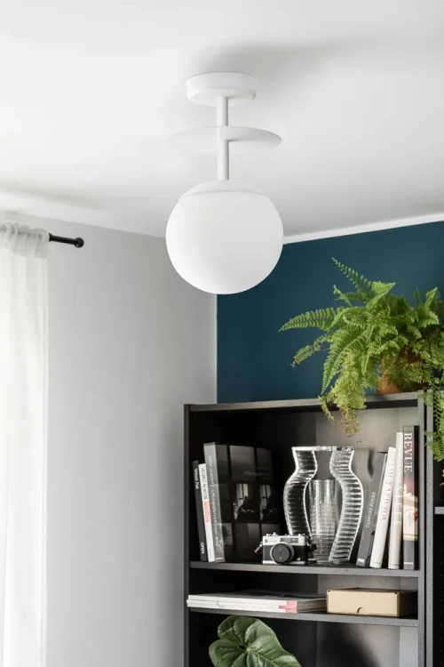 lampa-sufitowa-plaat-b-biala-ummo-do-sypialni-fru-dizajn