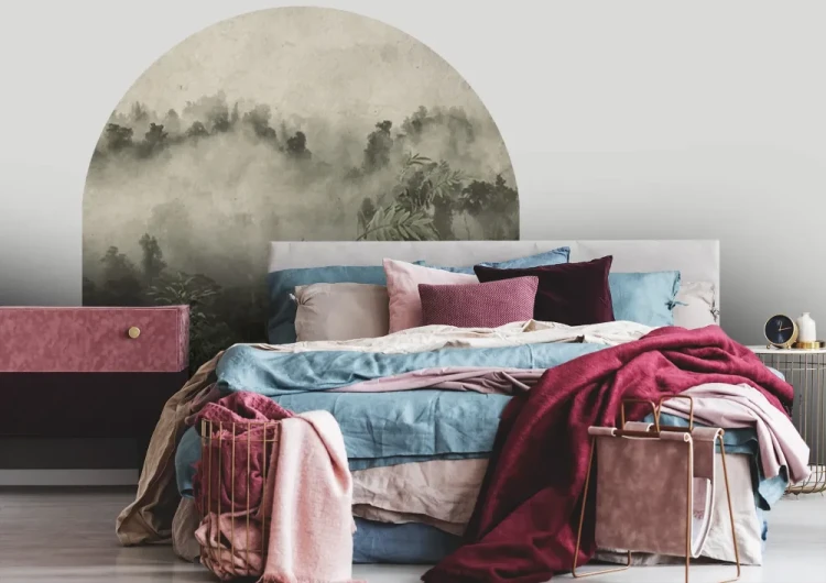 dekoracyjna-naklejka-scienna-luk-palmowy-las-we-mgle-do-sypialni-frudizajn