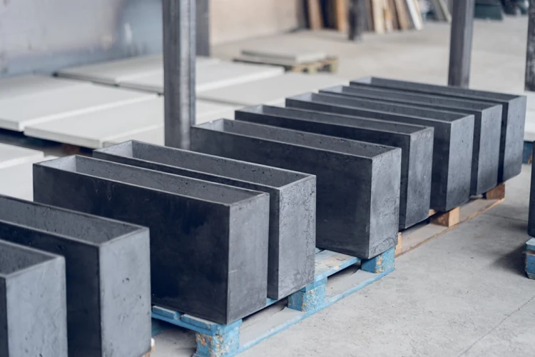 donice-betonowe-produkcja-polska-beton-grc-szare-grafit-frudizajn.webp