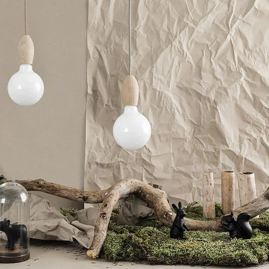 lampa-naturalna-eco-line-kolorowe-kable-drewno-i-szary-kabel-fru-dizajn