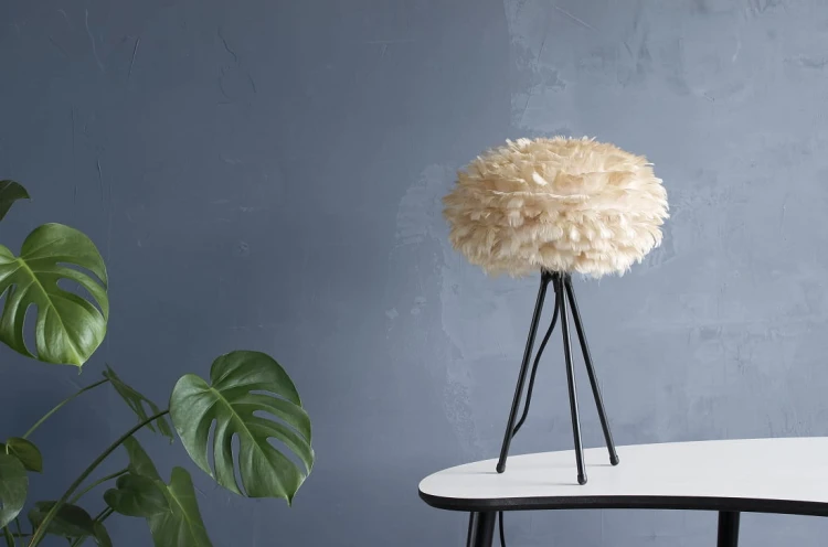 2126_4022_Eos_mini_light_brown_tripod_table.jpg