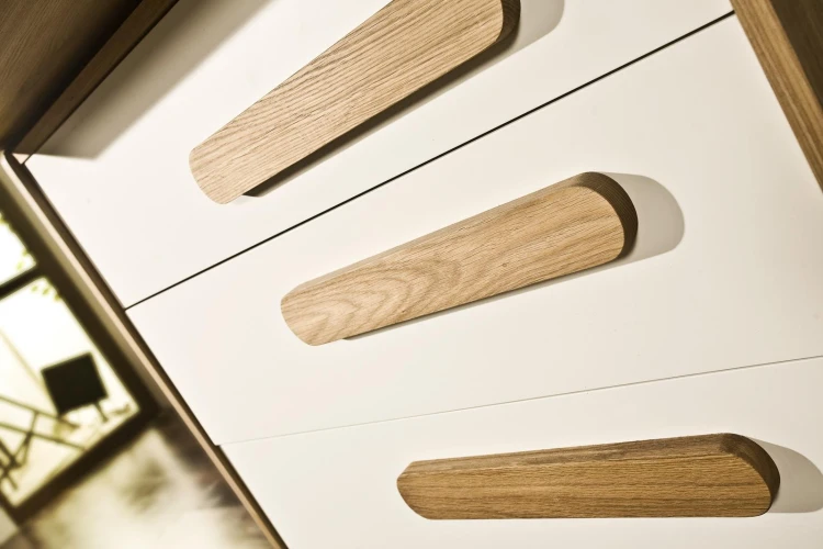 timoore_first_detail_no_logo_02 (Copy).jpg