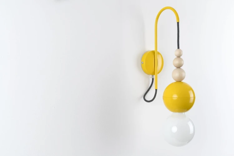 lampa-scienna-zolta-loft-bala-do-salonu-fru-dizajn