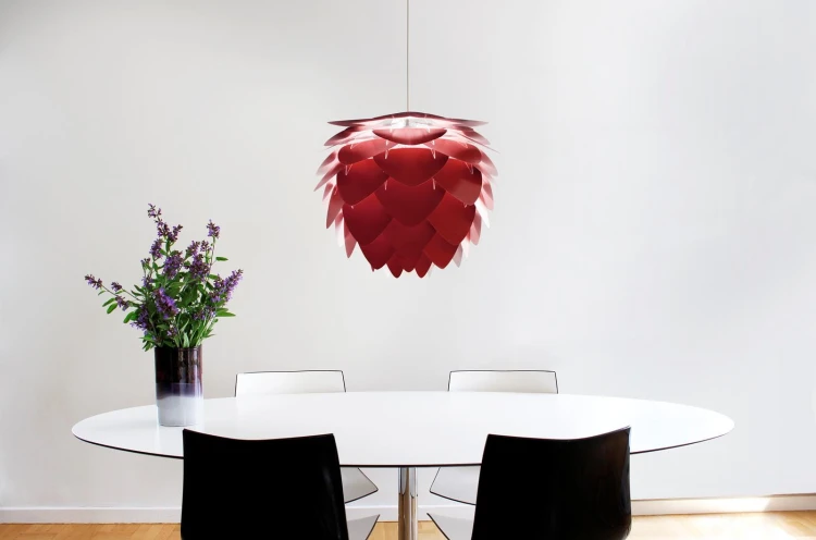 Aluvia_medium_ruby_spisebord.jpg